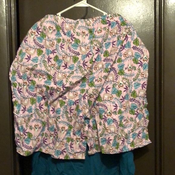 Sloth Pajama set - short sleeve shirt and shorts - Picture 3 of 3